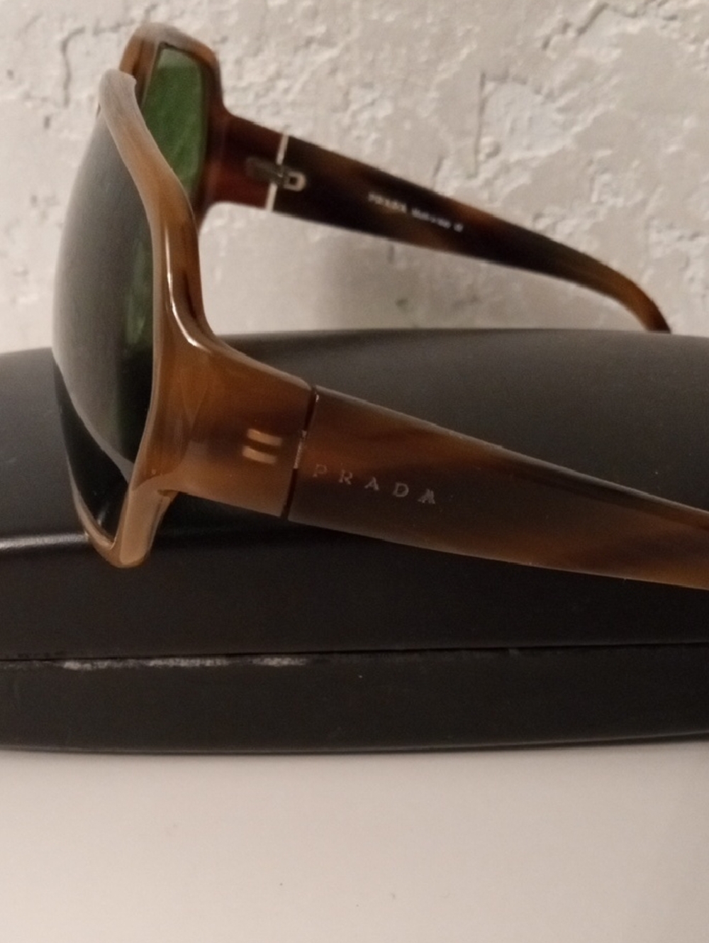 Prada Women's Brown Frame Sunglasses with Green Lenses With COA - Picture 2 of 6
